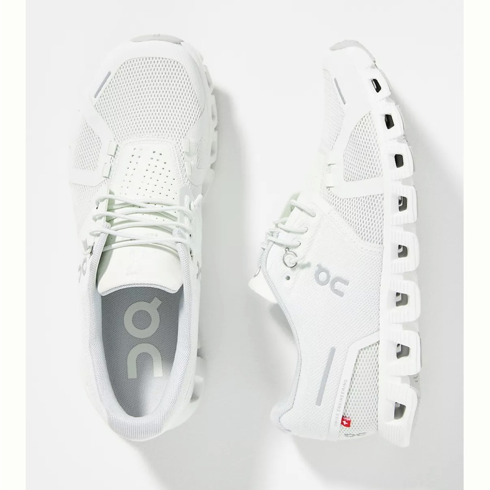 NWT On Running - Women’s Cloud 5, Size 6.5